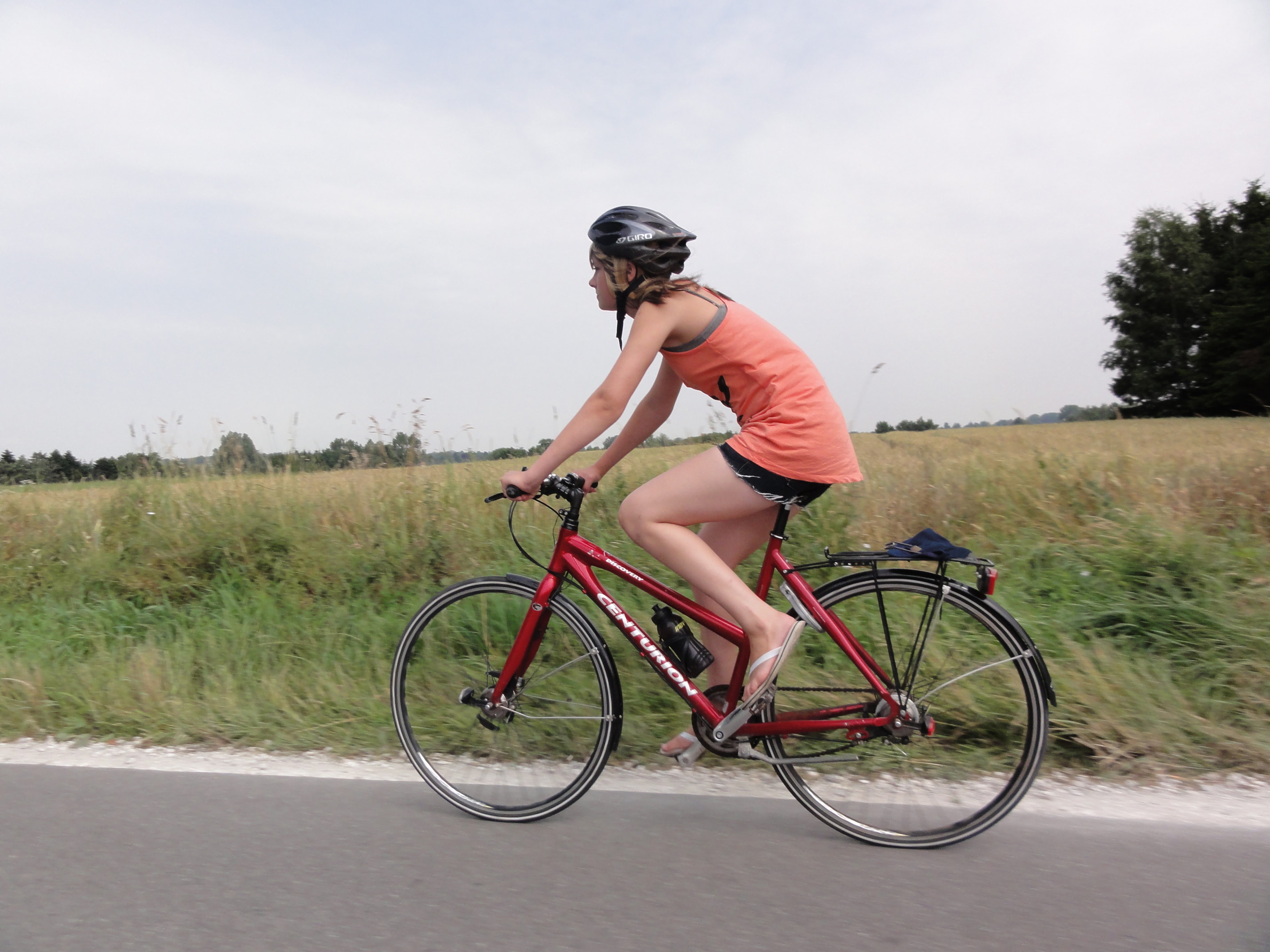 saskia red bike